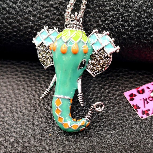 BJ Green Rhinestone Elephant Head Necklace/Brooch - Picture 3 of 4